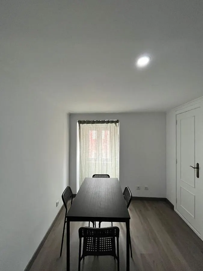 Big Apartment In Bairro Alto